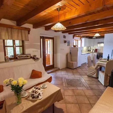 In Marusici/istrien 39238 Holiday home *