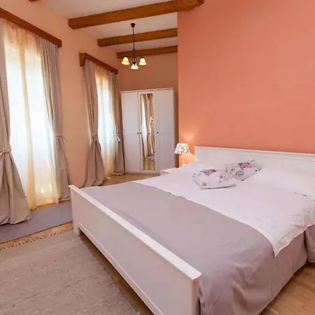 In Marusici/istrien 39238 Holiday home *